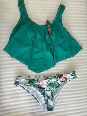 Green Flowy Tankini Top with Tropical Print Bikini Bottoms